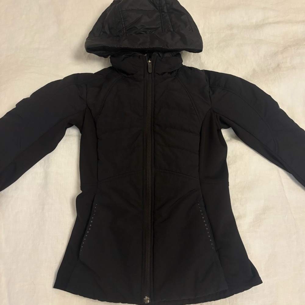 Lululemon - Another Mile Jacket - Black - Size 0 !! 🖤